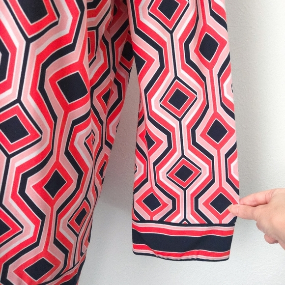 Michael Kors Pink & Blue Diamond Geometric V-Neck Tunic Top- Plus Size - Picture 5 of 7